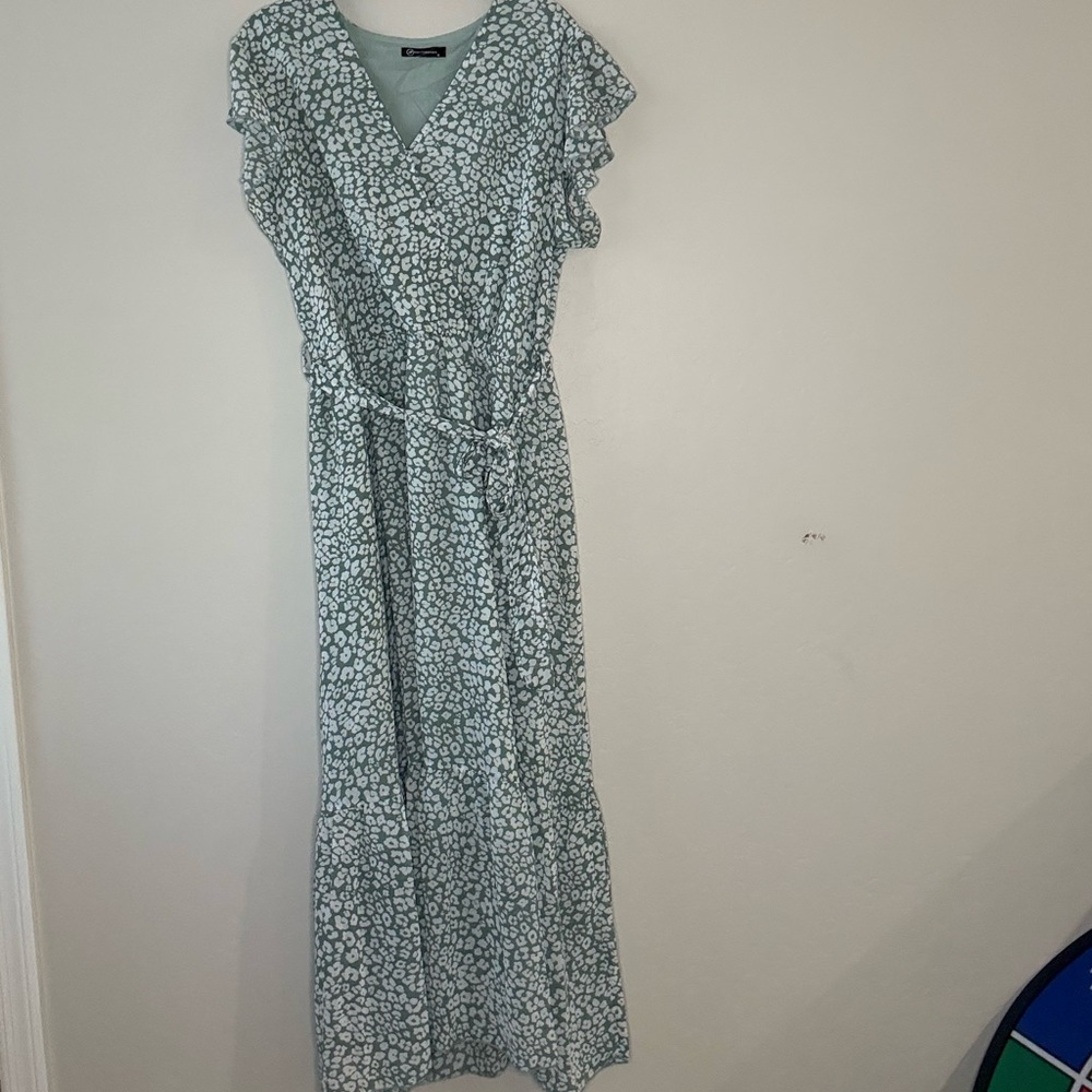 Green Floral Maxi Dress - Picture 2 of 12